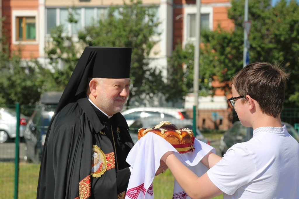 Владика Йосиф Мілян з душпастирським візитом завітав до парафії Святої Анни в місті Вишневому